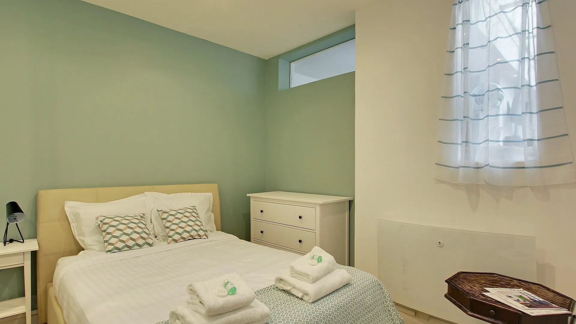 Pick A Flat - Le Marais / Republique Apartment Paris