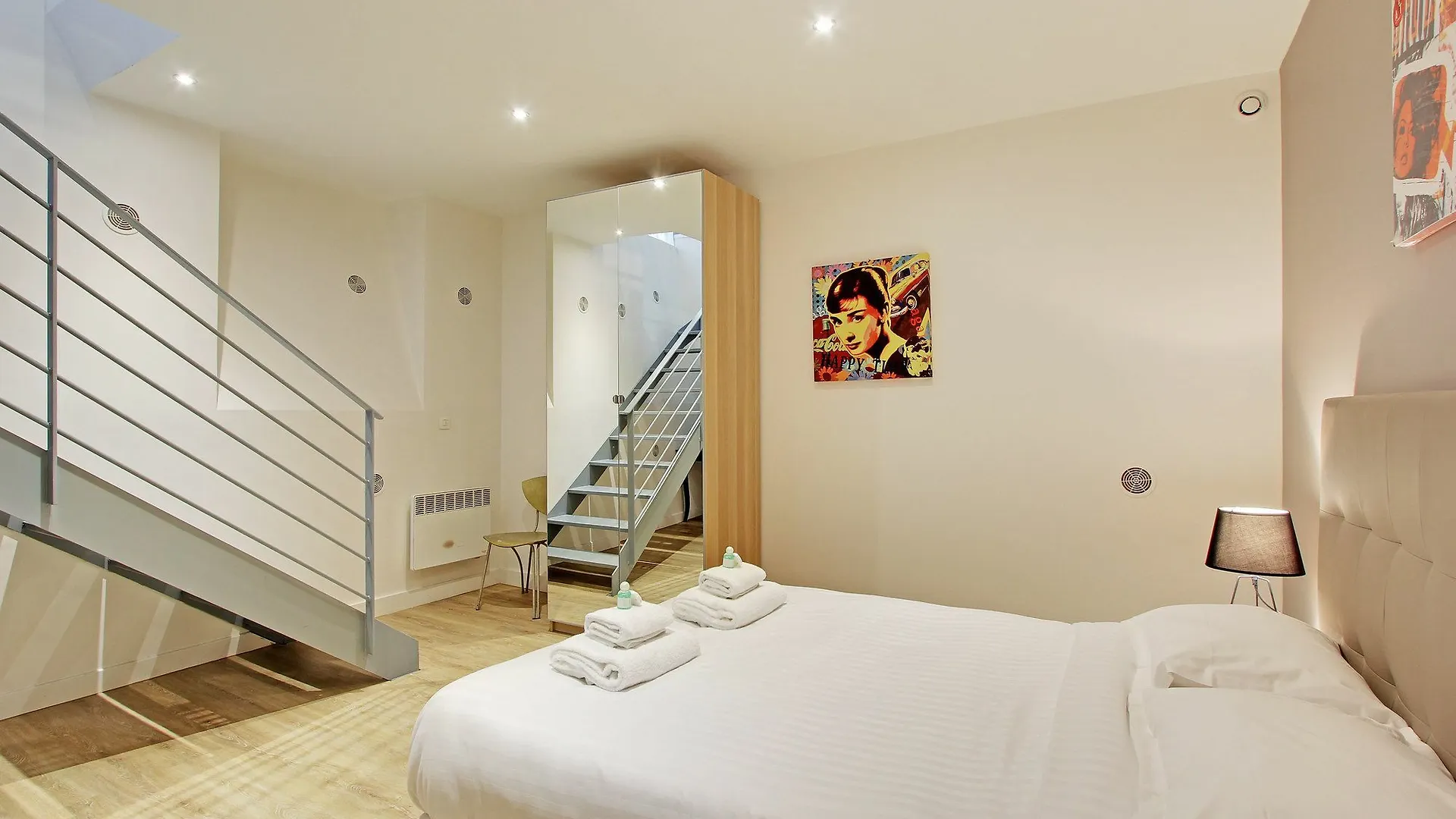 Pick A Flat - Le Marais / Republique Apartment Paris